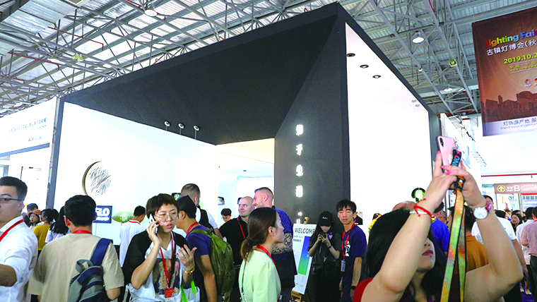 EGLO+古镇灯博会｜感谢中国轻工业协会会长、中山市委书记一行，及各位嘉宾到访EGLO高颜值展厅