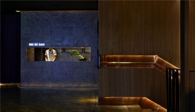 这家足道店的商业照明设计，真是用心了